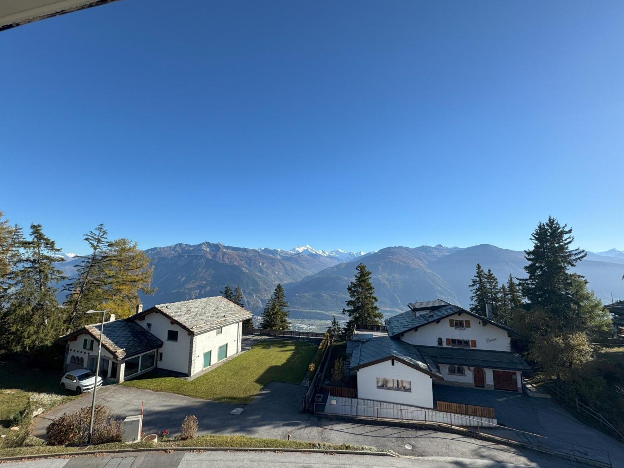 Crans Montana Suites Eksteriør billede