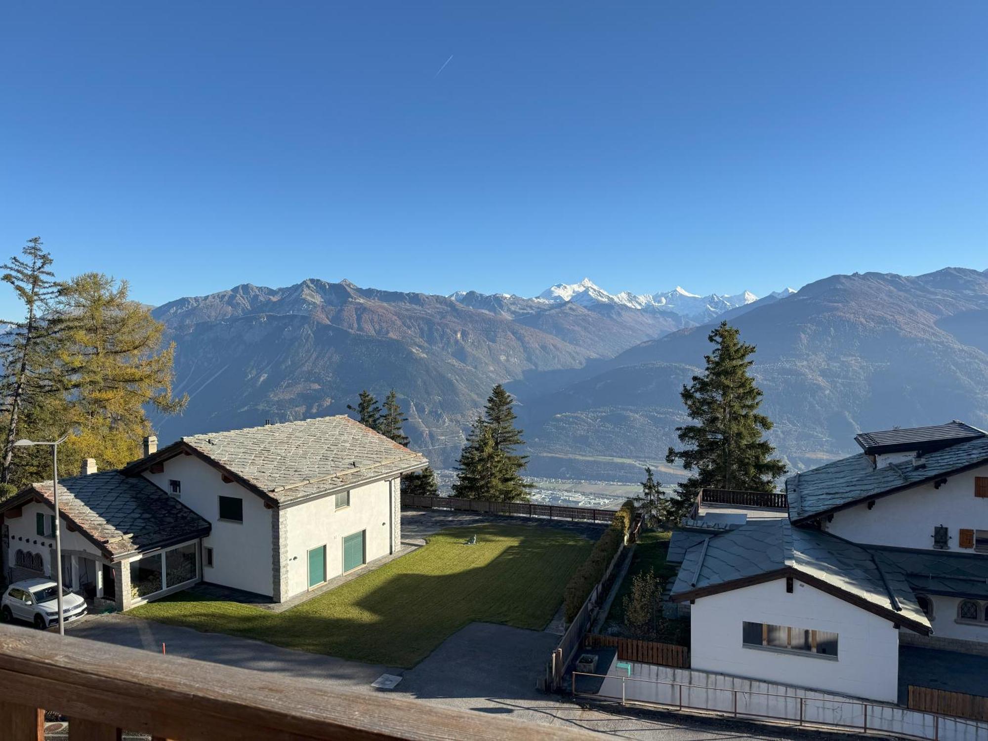 Crans Montana Suites Eksteriør billede