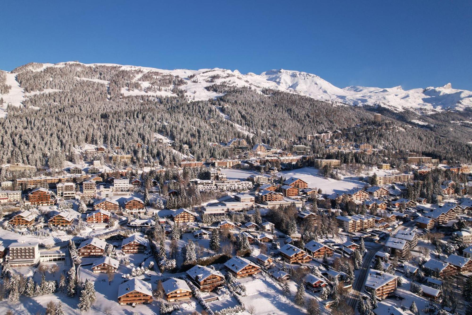 Crans Montana Suites Eksteriør billede